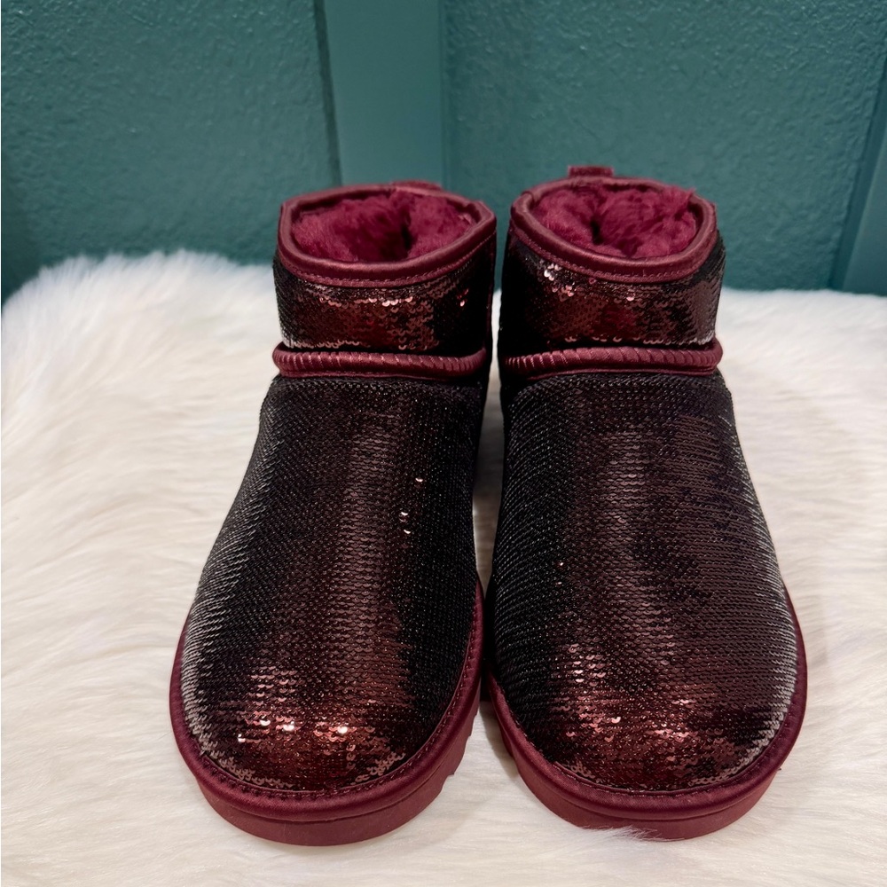 UGG UGG Classic Ultra Mini Mirror Ball In Wild Grape Women Sz 8